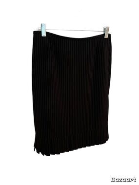 Tahiri A.S.L. Options Black Pinstripe Skirt in a Size 8